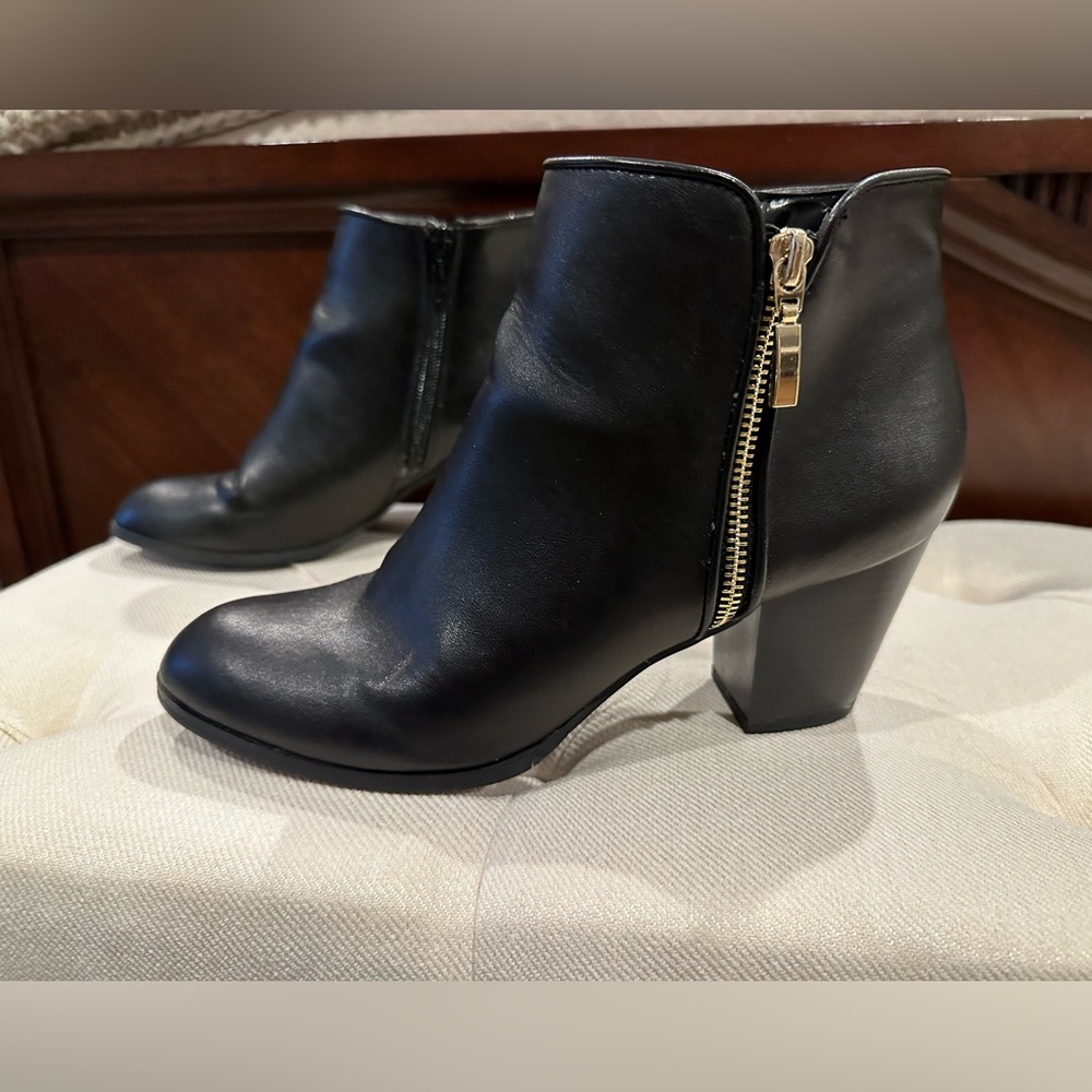 Style & Co Black Ankle Boots (size 9)